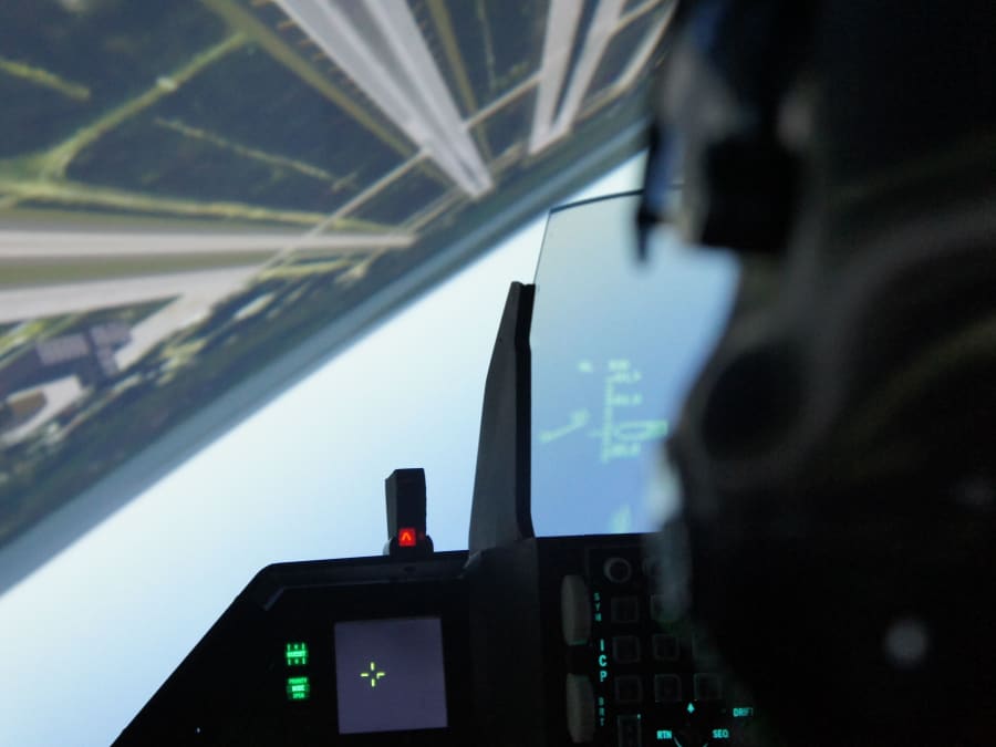 Simulateur de vol d'un avion de chasse F-35 à Nice (06)