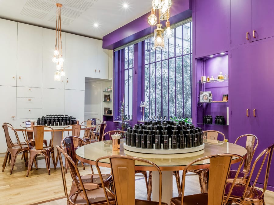 Classic perfume workshop in Paris 6th arrondissement