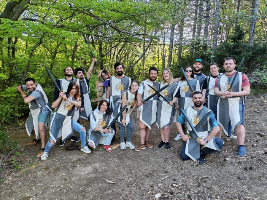 Team Building Escape Game grandeur nature en forêt à Marsanne (26)