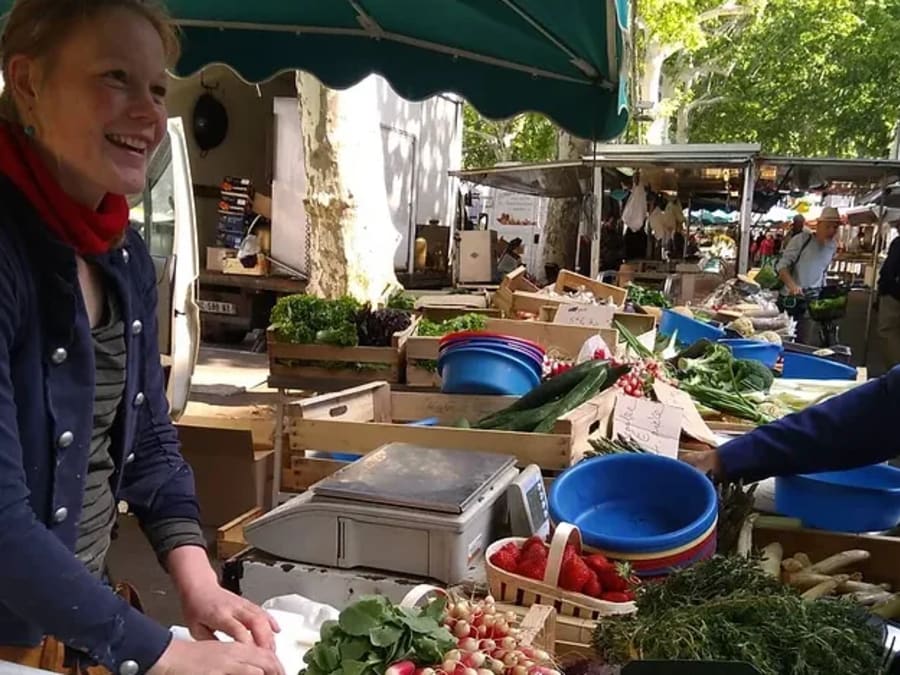 Team Building cuisine lyonnaise avec visite du marché à Lyon  