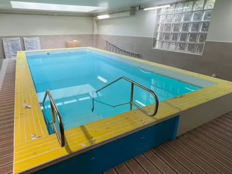 Cours de natation pour enfants à la piscine de Boulogne (92)