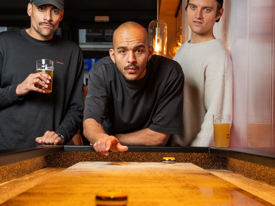 Sesión de tejo en el distrito 10 de París