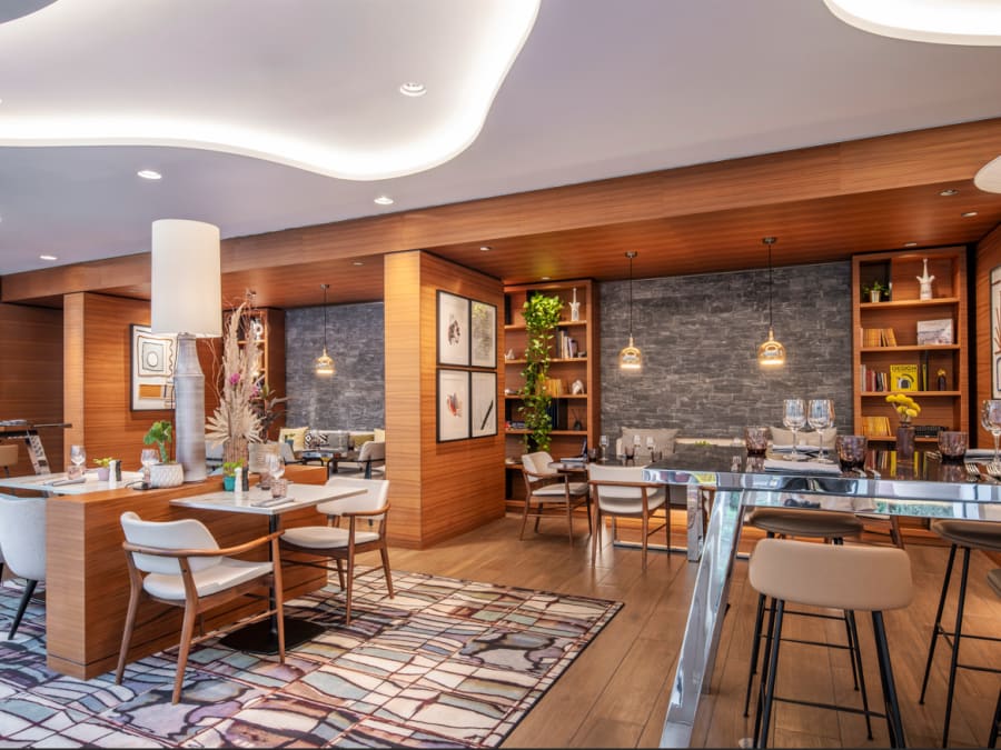 Renaissance Paris République *****