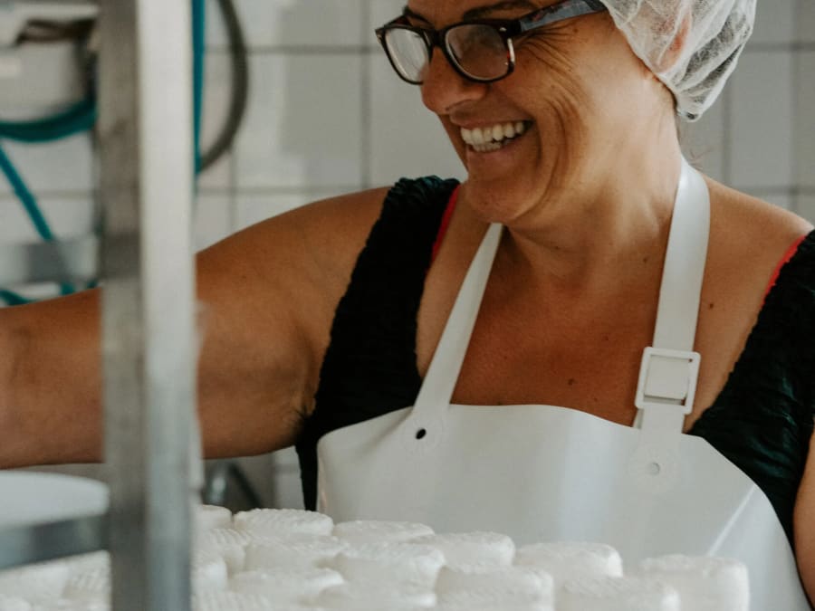 Visite & dégustation de vins et fromage à Meyreuil (13)
