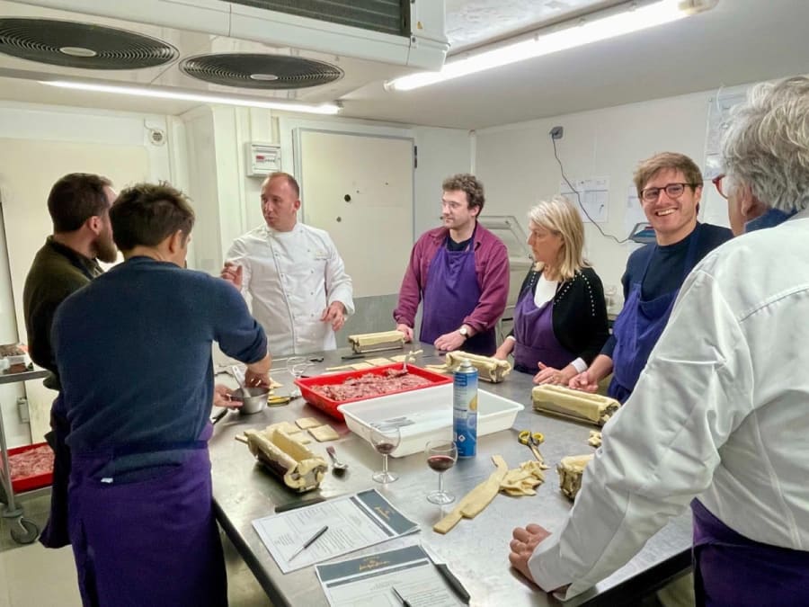 Team Building Atelier création d'un pâté en croûte à Trévoux
