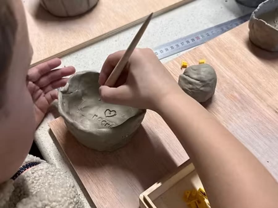 Atelier d'initiation au modelage parent/enfant à Chambon (17)