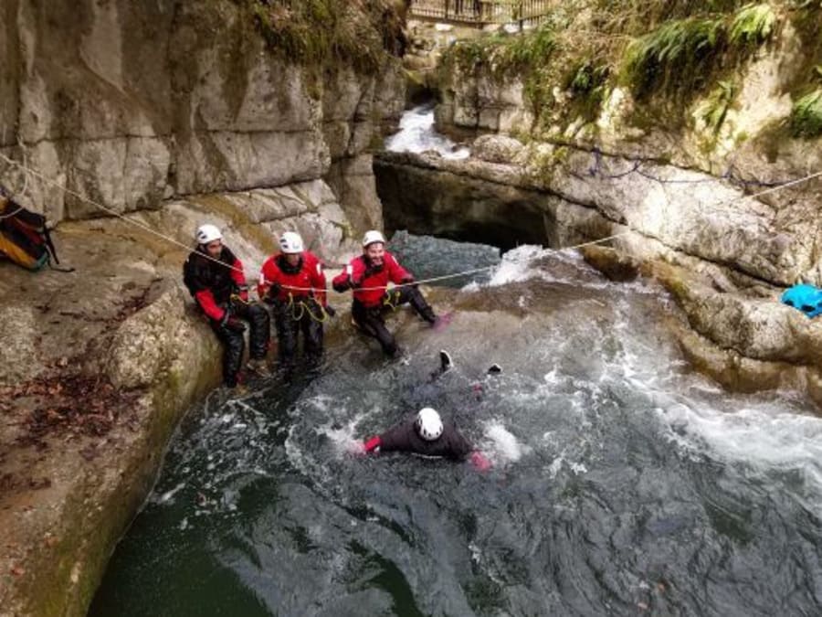 Barranquismo en el cañón de Ternèze, en Curienne (73)
