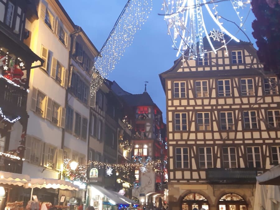 Visita guiada a pie por los mercados navideños de Estrasburgo
