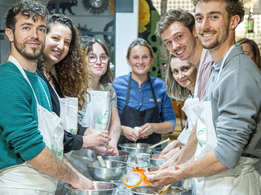 Atelier création de mozzarella & burrata au chèvre à Lyon 5ème