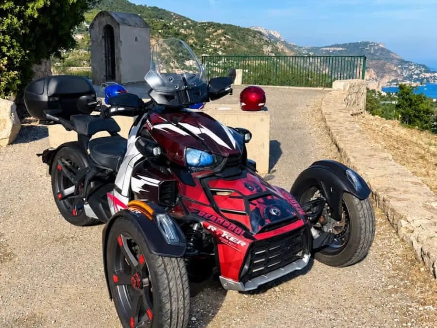 Tocht met een Can-Am in Nice (06)