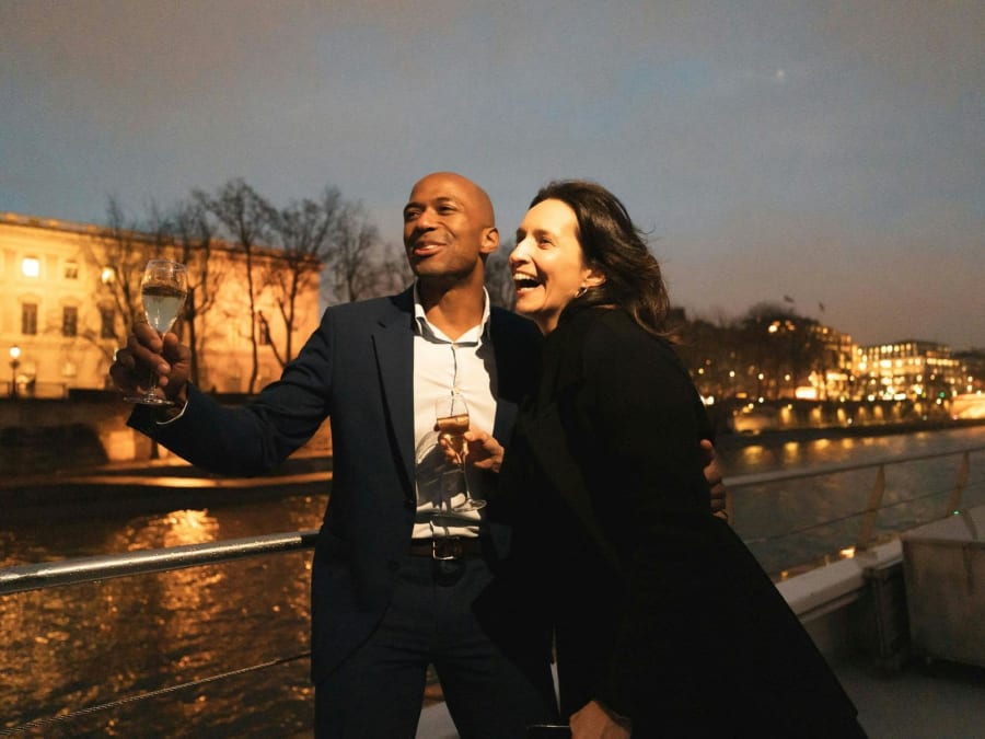 Dîner croisière et musique sur les Bateaux-Mouches à Paris