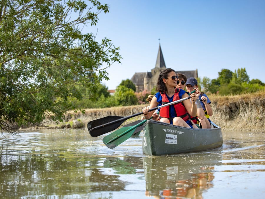 Team Building balade en Canoë en journée à Sallertaine (85)