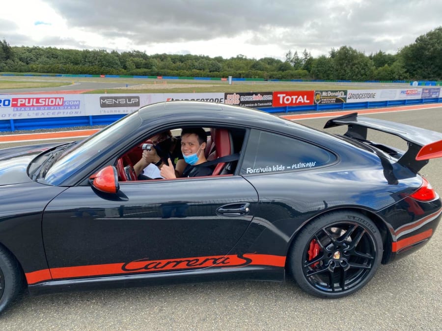 photo d'une porsche formula kids