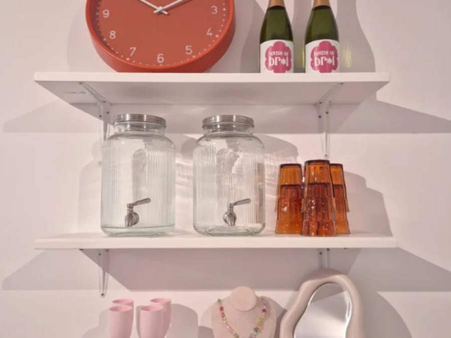 Atelier spécial EVJF création d'un bijou en charms à Bruxelles