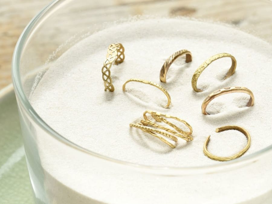 Introductory workshop: creating a hammered Ear Cuff duo in Paris