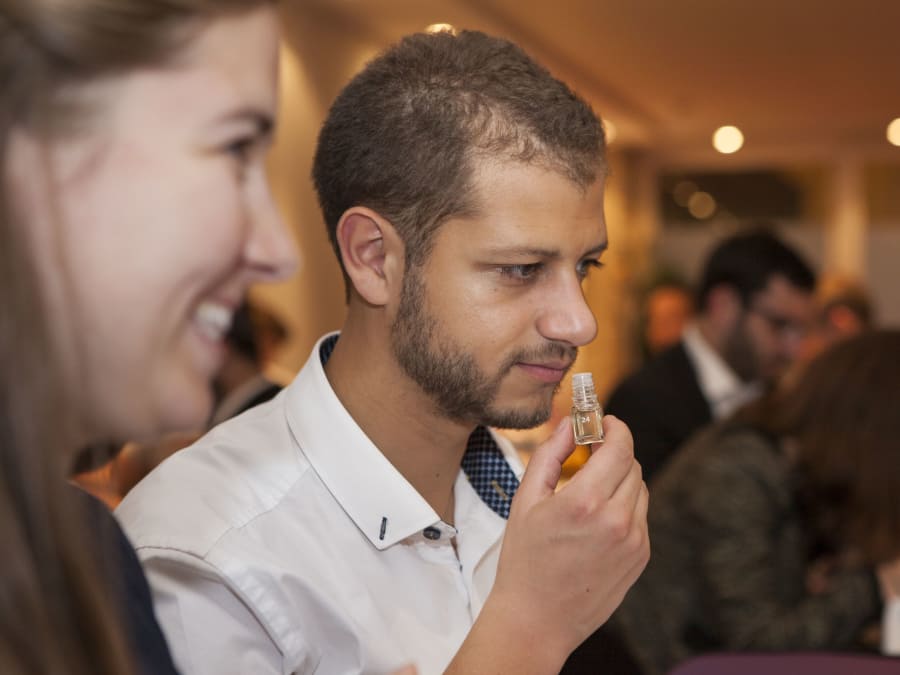 Degustación temática de vinos en el distrito 14 de París