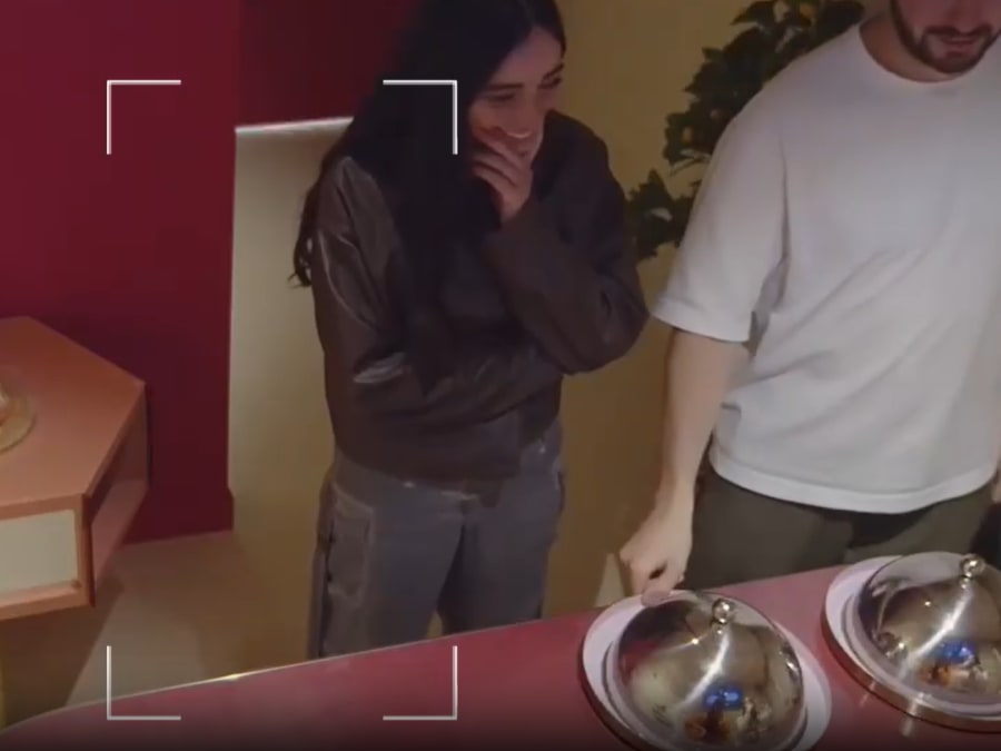 Merci Internet "Le meilleur bluffeur" à Paris 9ème