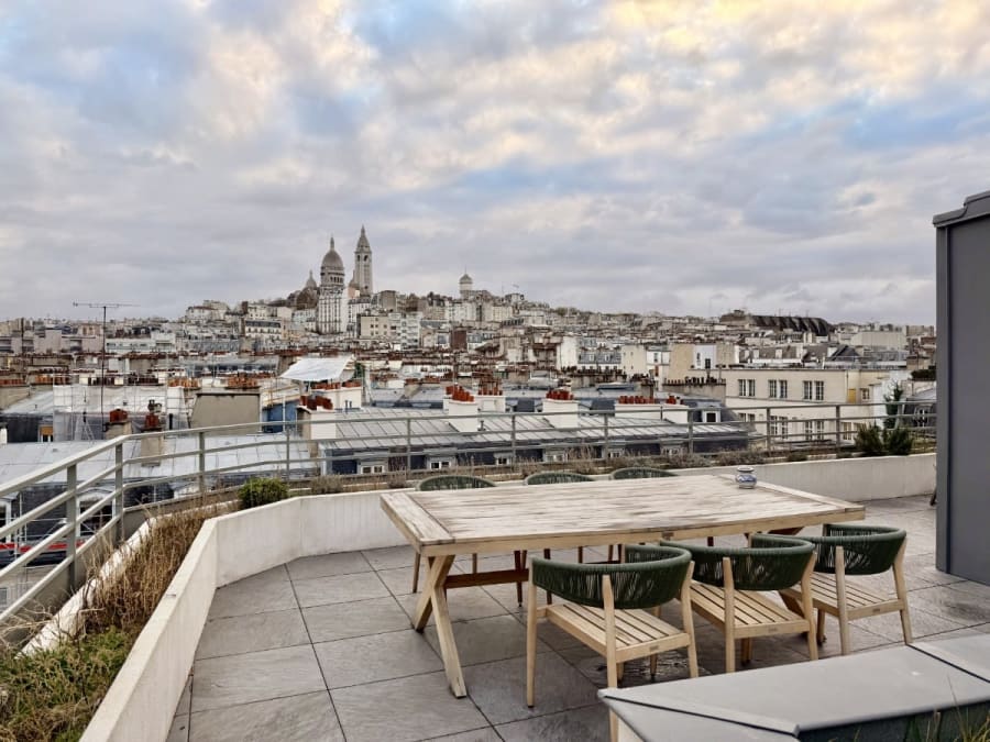 Rooftops vue Montmartre 