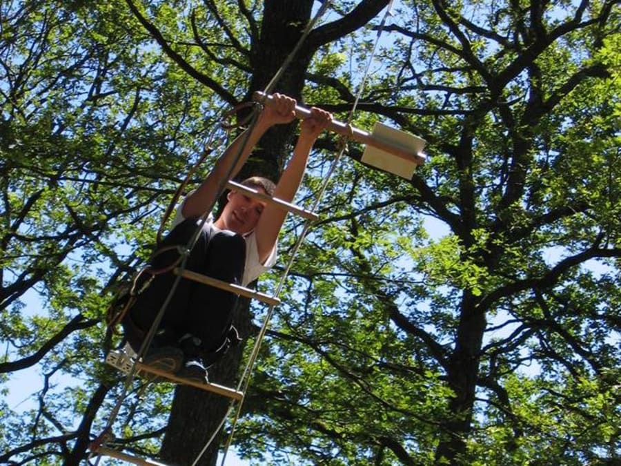 Accrobranche adventure park in Avallon (89)