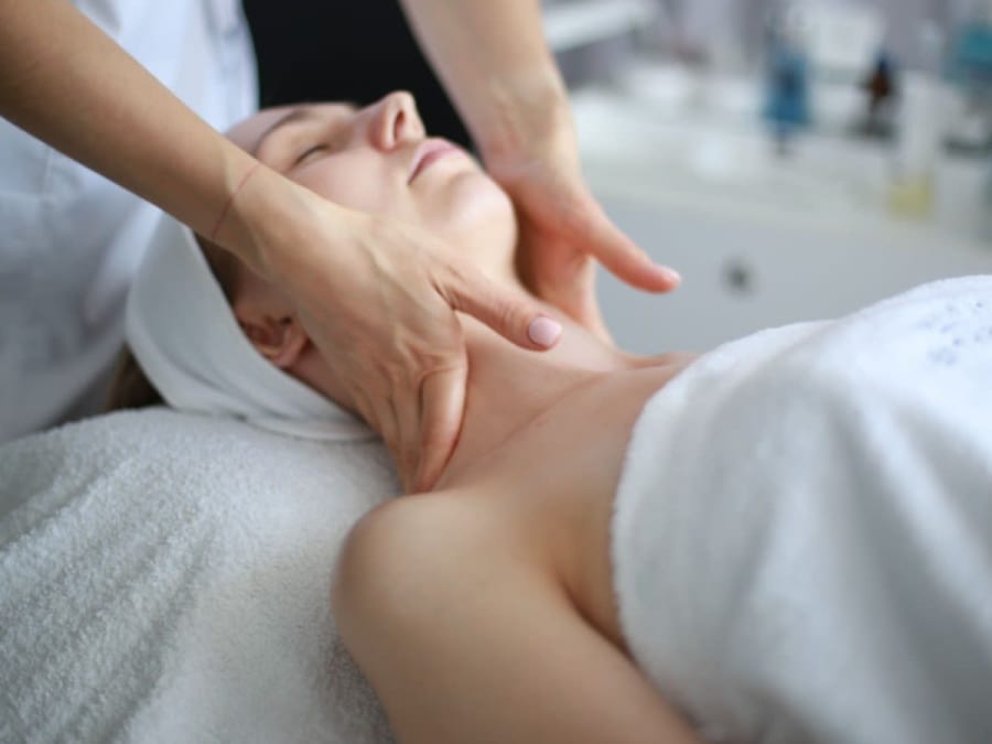 Soin du visage et du corps combiné à ozouer-le-repos (77)