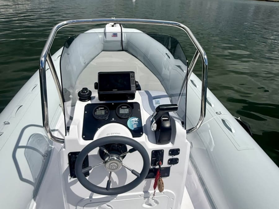 Boat rental with license for 10 people in Combrit Sainte-Marine