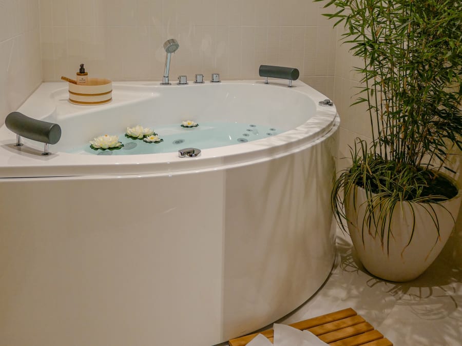 Spa & petit déjeuner à l'Hôtel Littéraire le Swann 4* à Paris 