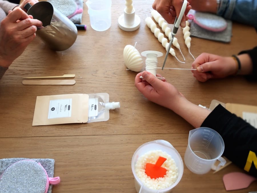 Atelier bougie et fleurs séchées double mèche à Annecy (74)