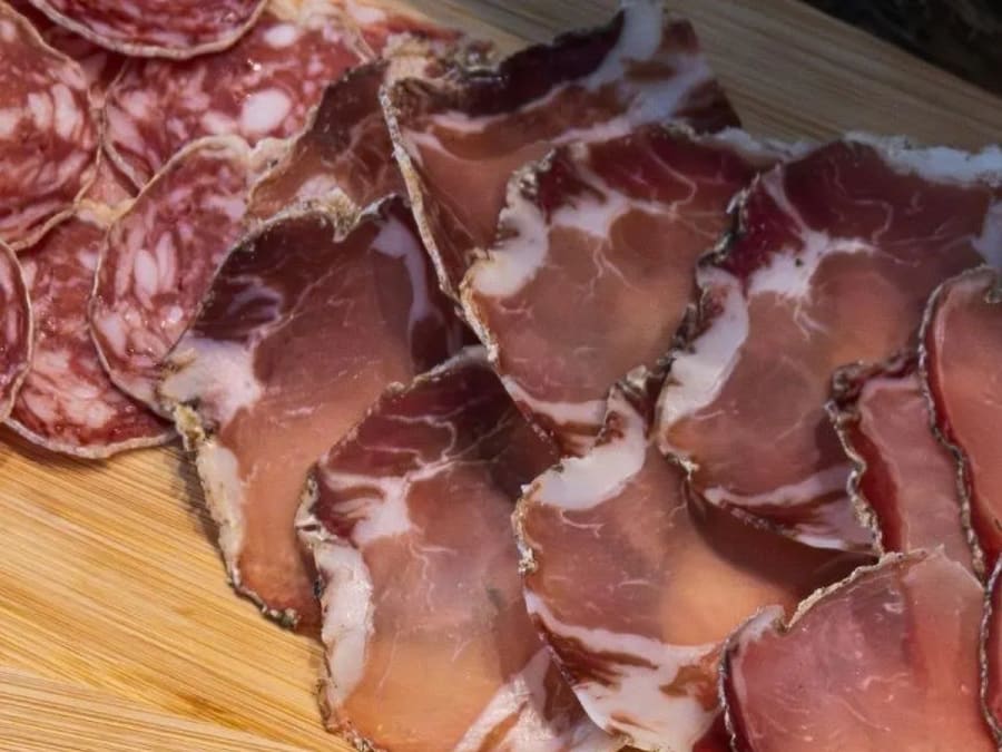 Wine & charcuterie tasting in Villeneuve-Loubet (06)