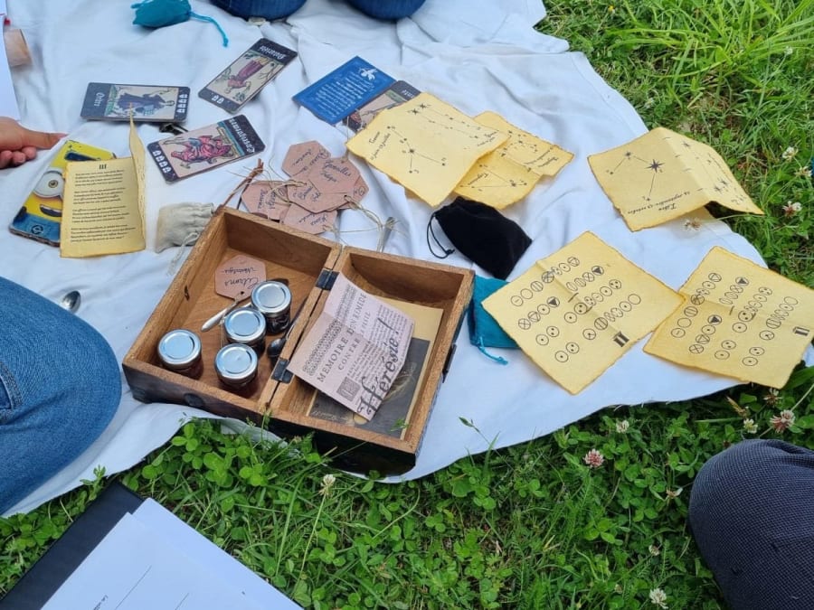 Team Building Escape Game Mobile "Nostradamus"