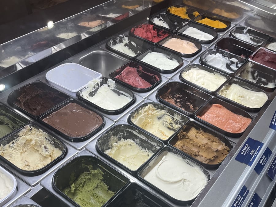 Private gourmet stroll at the foot of Montmartre