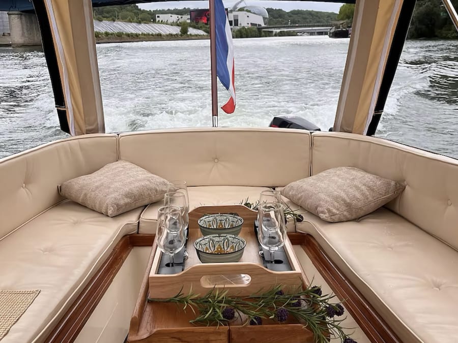 Crucero privado por el Sena a bordo de una lancha holandesa