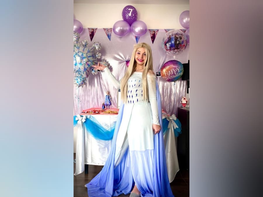 Anniversaire La Reine Des Neiges 3 10 Ans A Domicile En Idf Funbooker