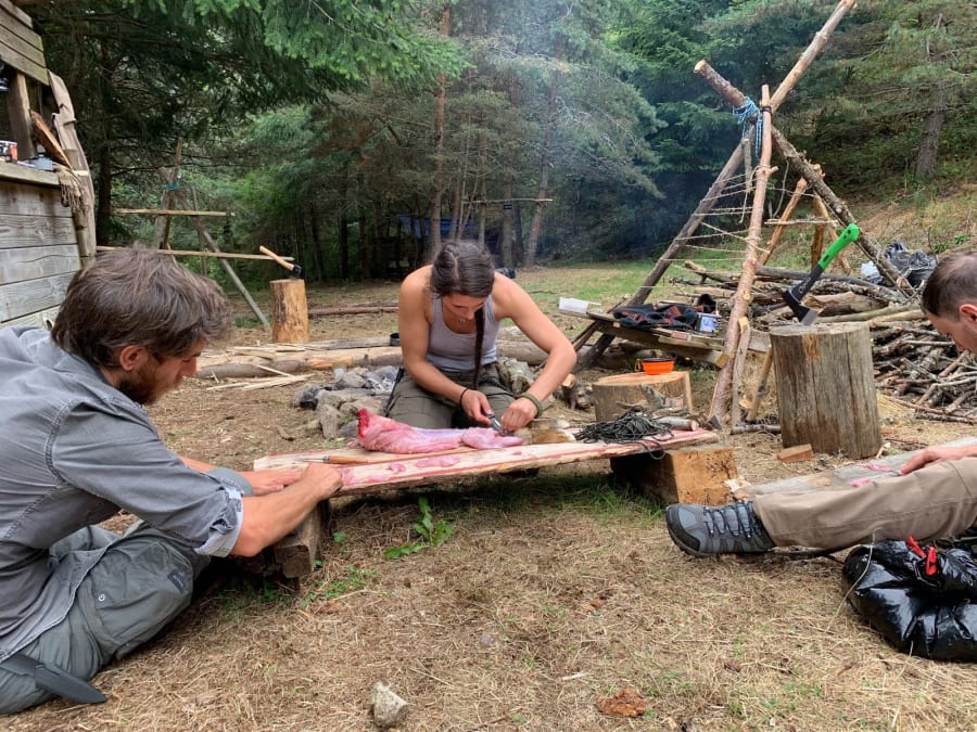 Stage De Bushcraft Dans Le Parc Du Pilat Proche De Lyon (42)