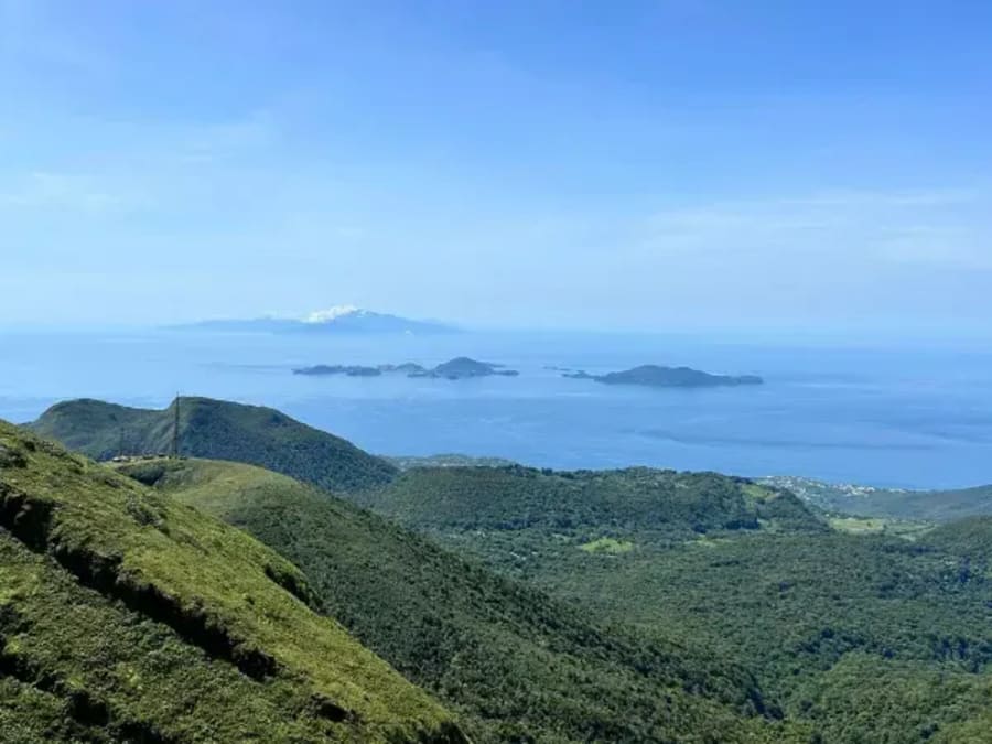 Randonnée avec un guide sur le volcan de la Soufrière (971)