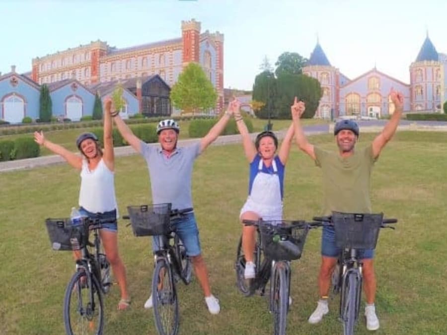 Visita guiada en bicicleta: de Reims a los viñedos de Champaña (