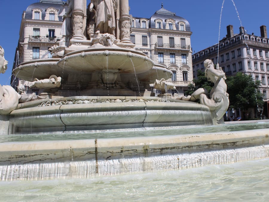 Guided tour of the Presqu'île in Lyon (69)