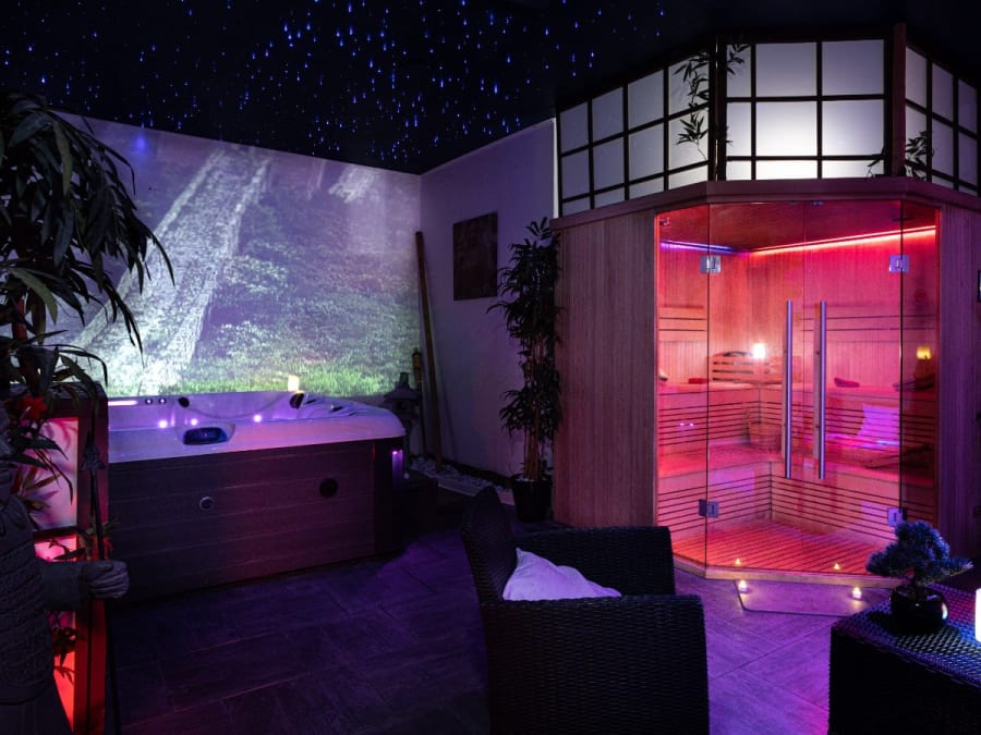 Spa, jacuzzi et sauna privatif à Saint-Thibault-des-Vignes (77)