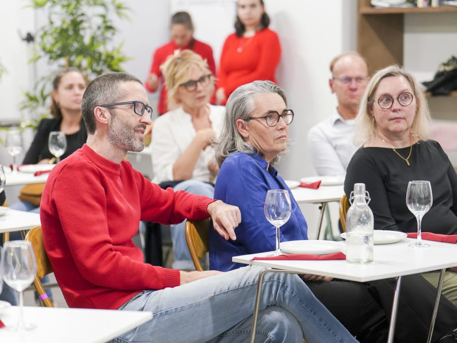 Team Building dégustation de vins italiens & repas à Paris 13ème