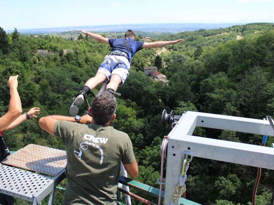 Saut À L'élastique Au Viaduc De Pélussin (42)