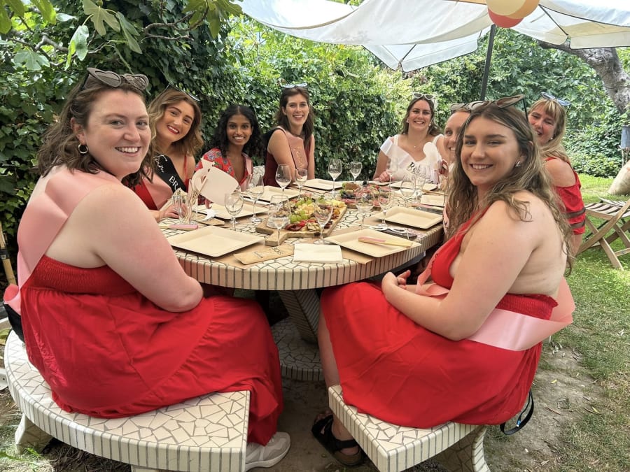 Visites et dégustations de vins pour EVJF/EVG à Nice (06)