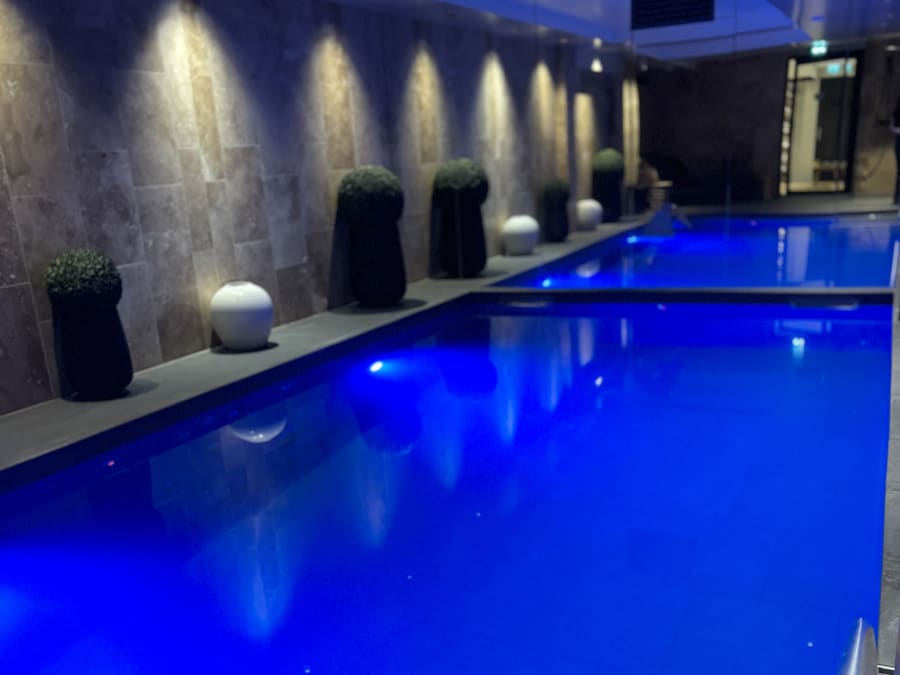 Spa del Hôtel Star Champs Elysées**** en el distrito 17 de París