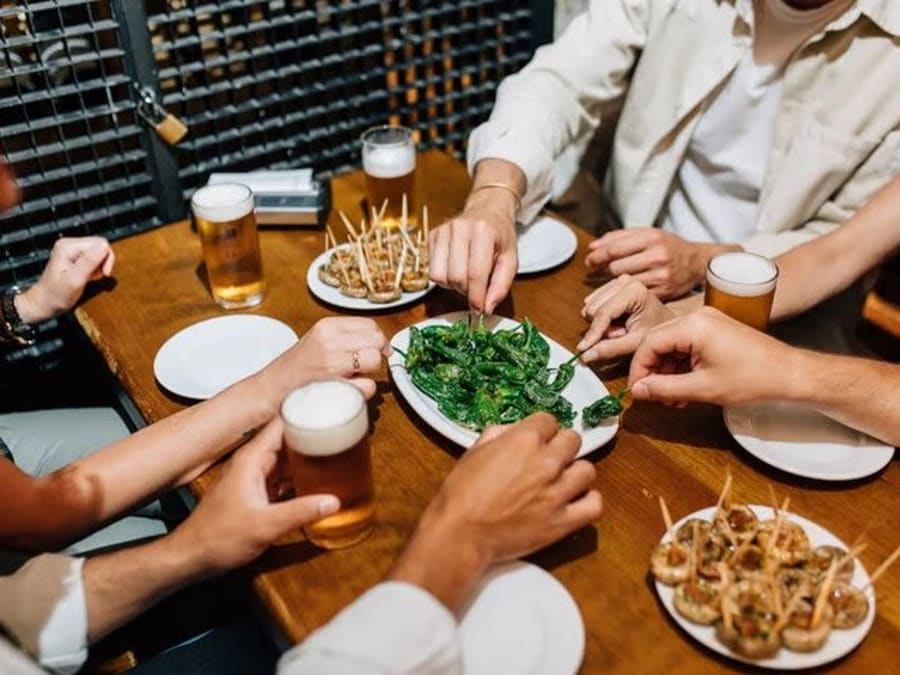 Dégustation de tapas et boissons dans la vieille ville de Santiago de Compostelle