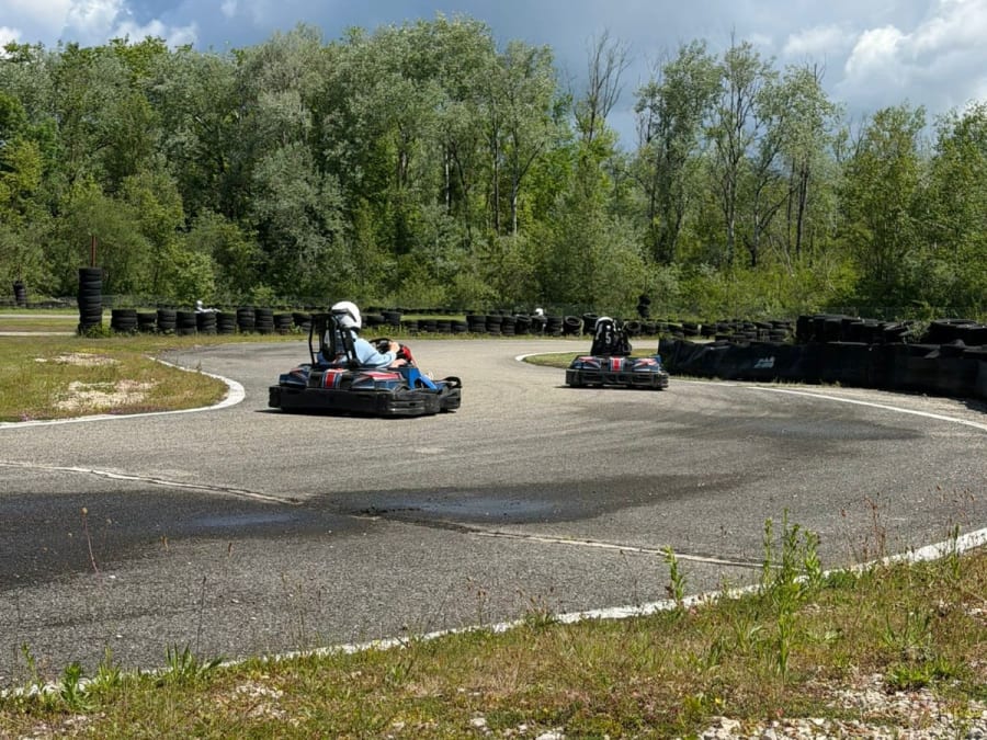 Karten op het circuit van Pondinois in Pont-d'Ain (01)