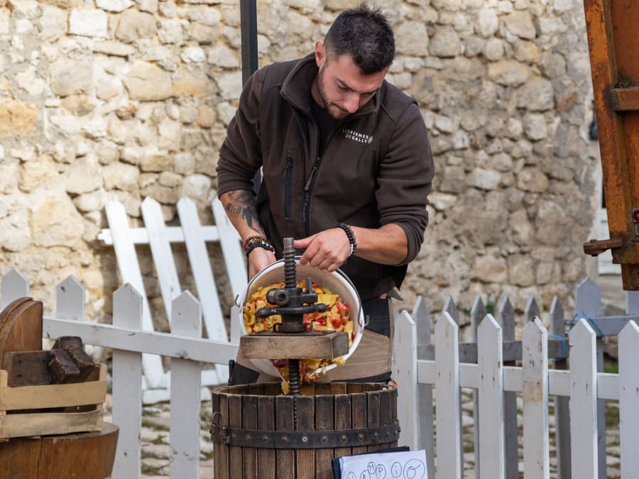 Fiesta de la manzana en la Granja Abierta de Saint-Cyr-l'Ecole