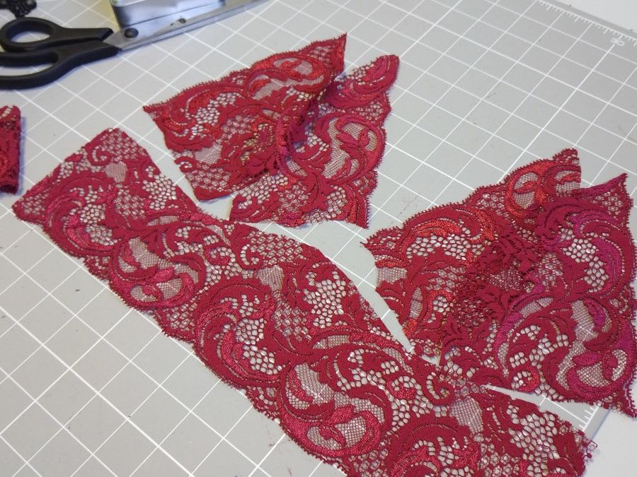Atelier couture d'un soutien-gorge à Bordeaux (33)