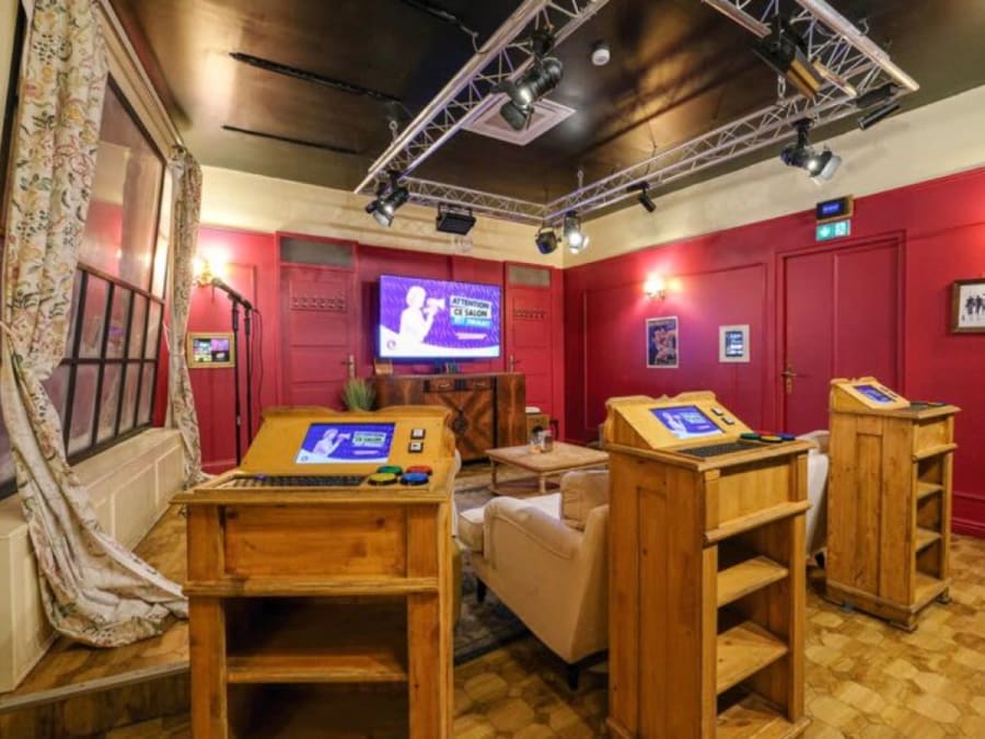 Salon de jeux privatif Sitcom (12-15 pers.) à Paris 12ème