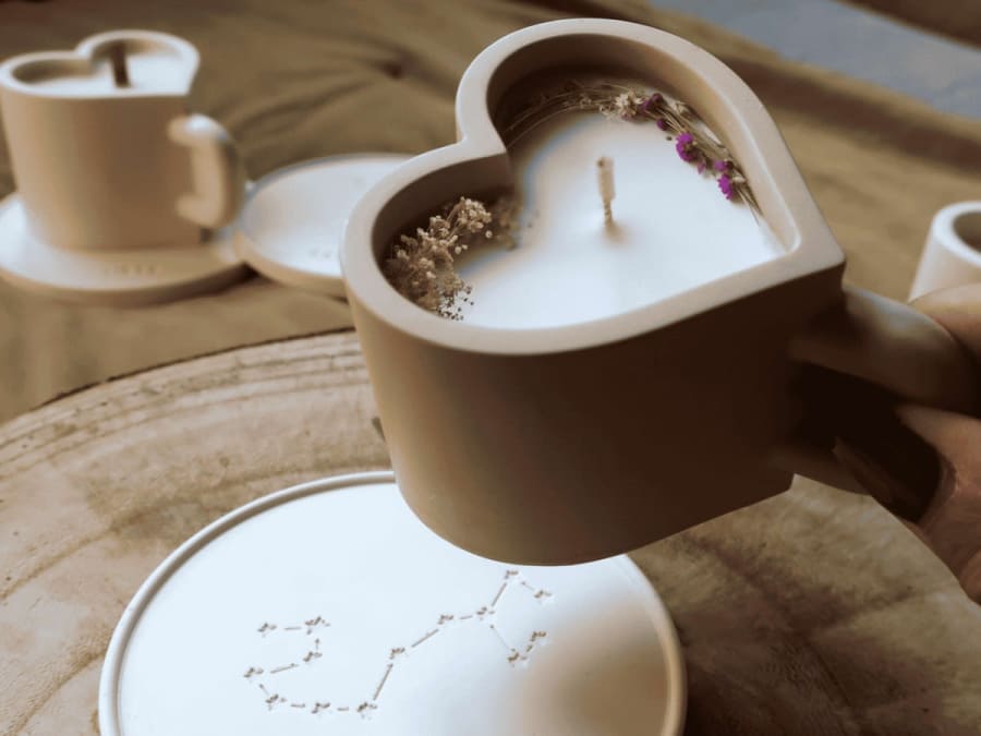  Atelier bougie fleurie et sa coupelle astrologique à Annecy (74)
