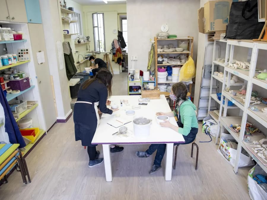 Atelier peinture sur céramique Paris 15ème 