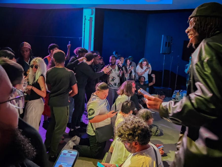 Team Building karaoké & blind test à Paris 13ème