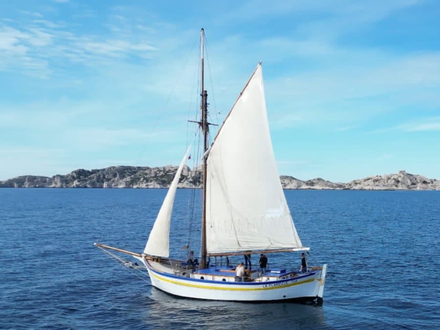   Sailing cruise in the Frioul creeks (13)